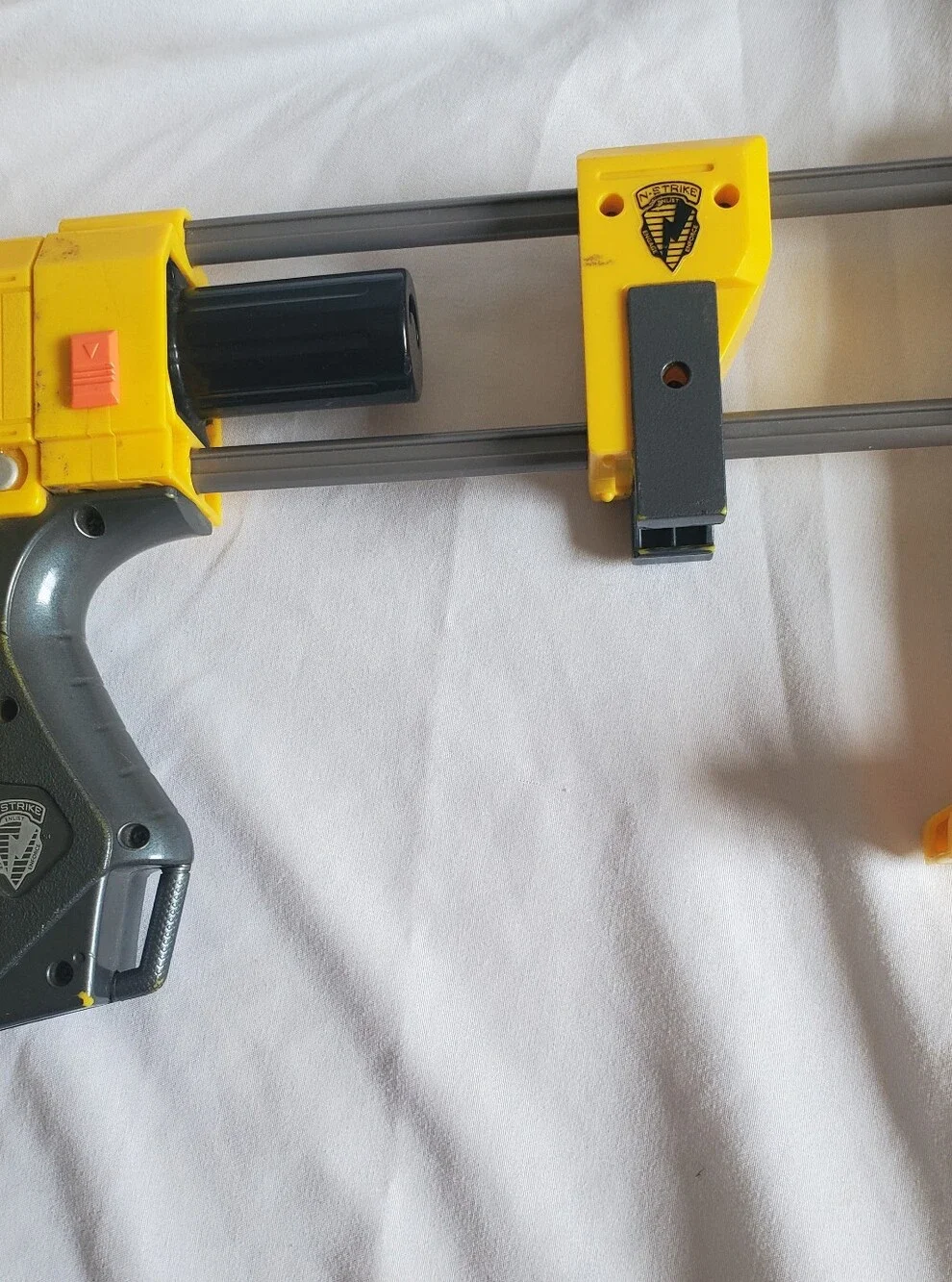 Nerf Vtg 2007 Recon CS-6 Yellow and Black Pump-Action Foam Blaster C-044A Hasbro